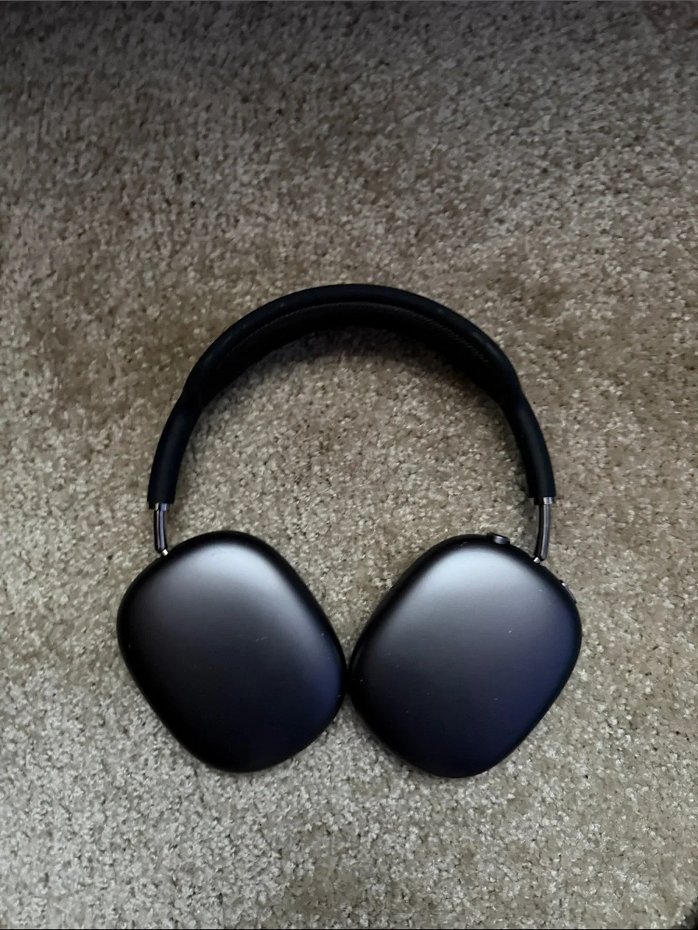 Apple Over-Ear Headphones - Black